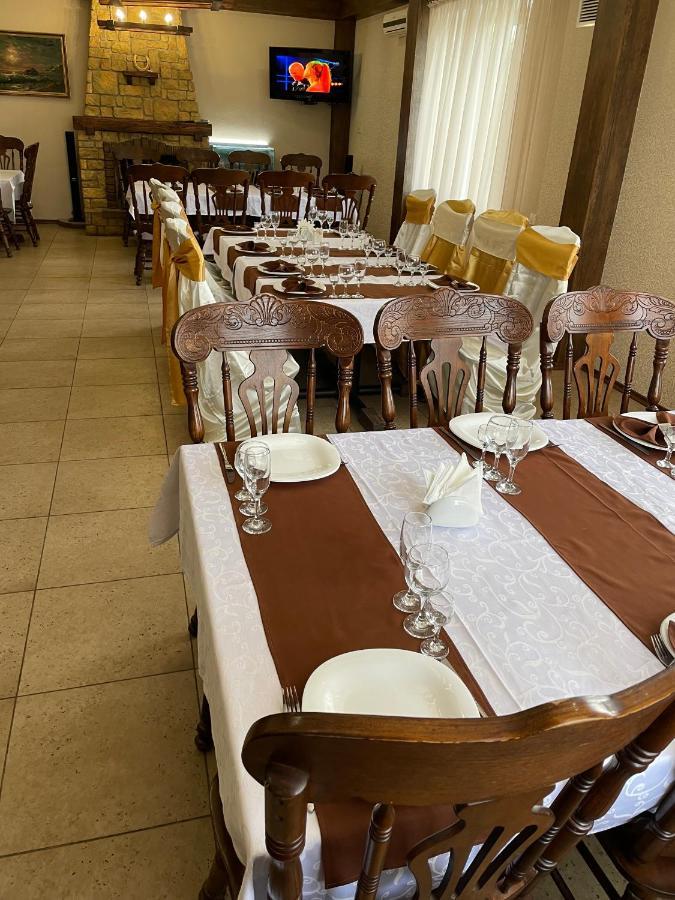 Hotel Grant Pesochin Extérieur photo