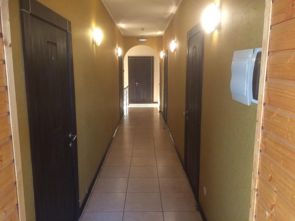 Hotel Grant Pesochin Extérieur photo